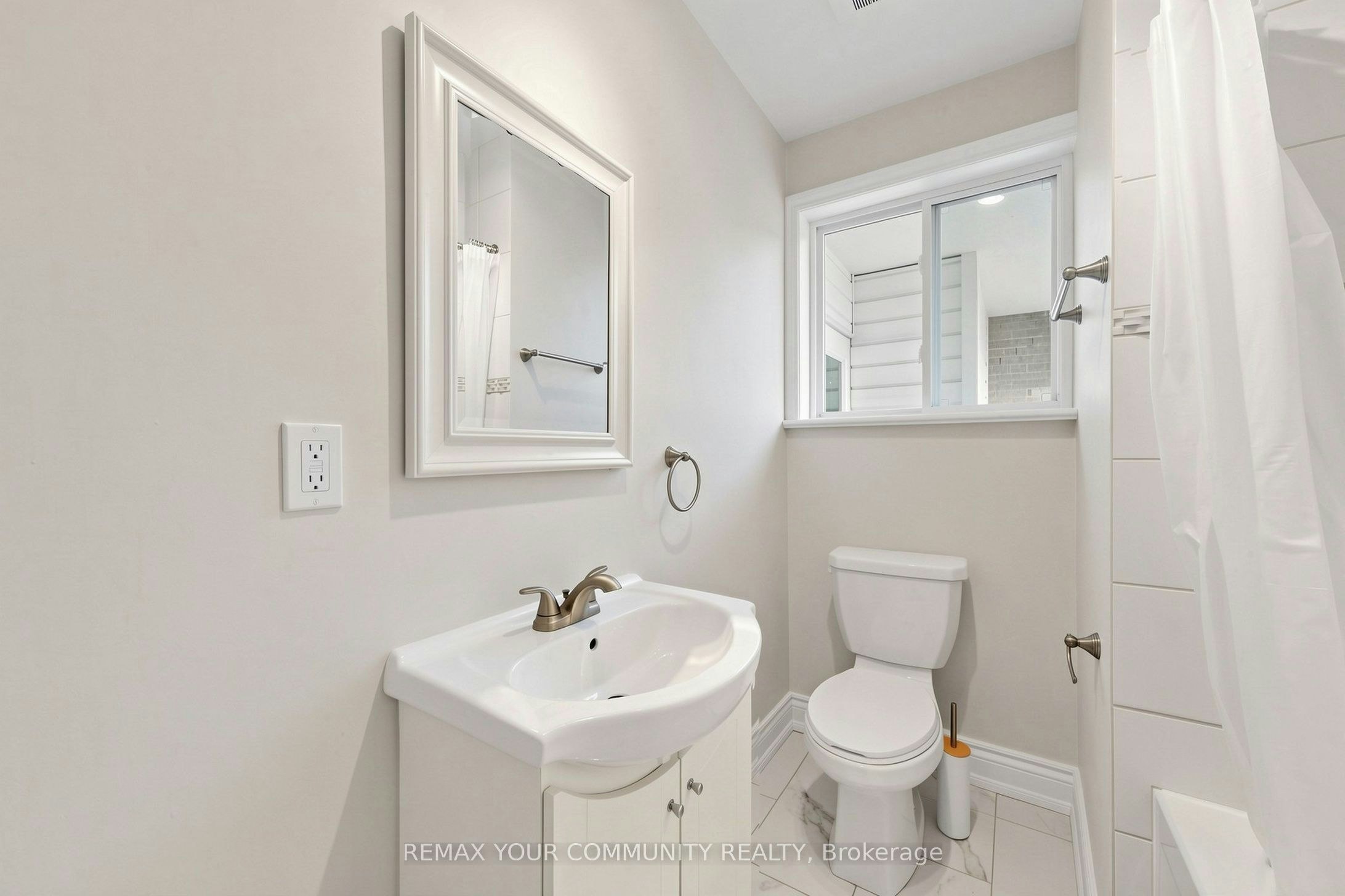 22 Havenridge Drive, Toronto, ON, M9P 3M4 - 25