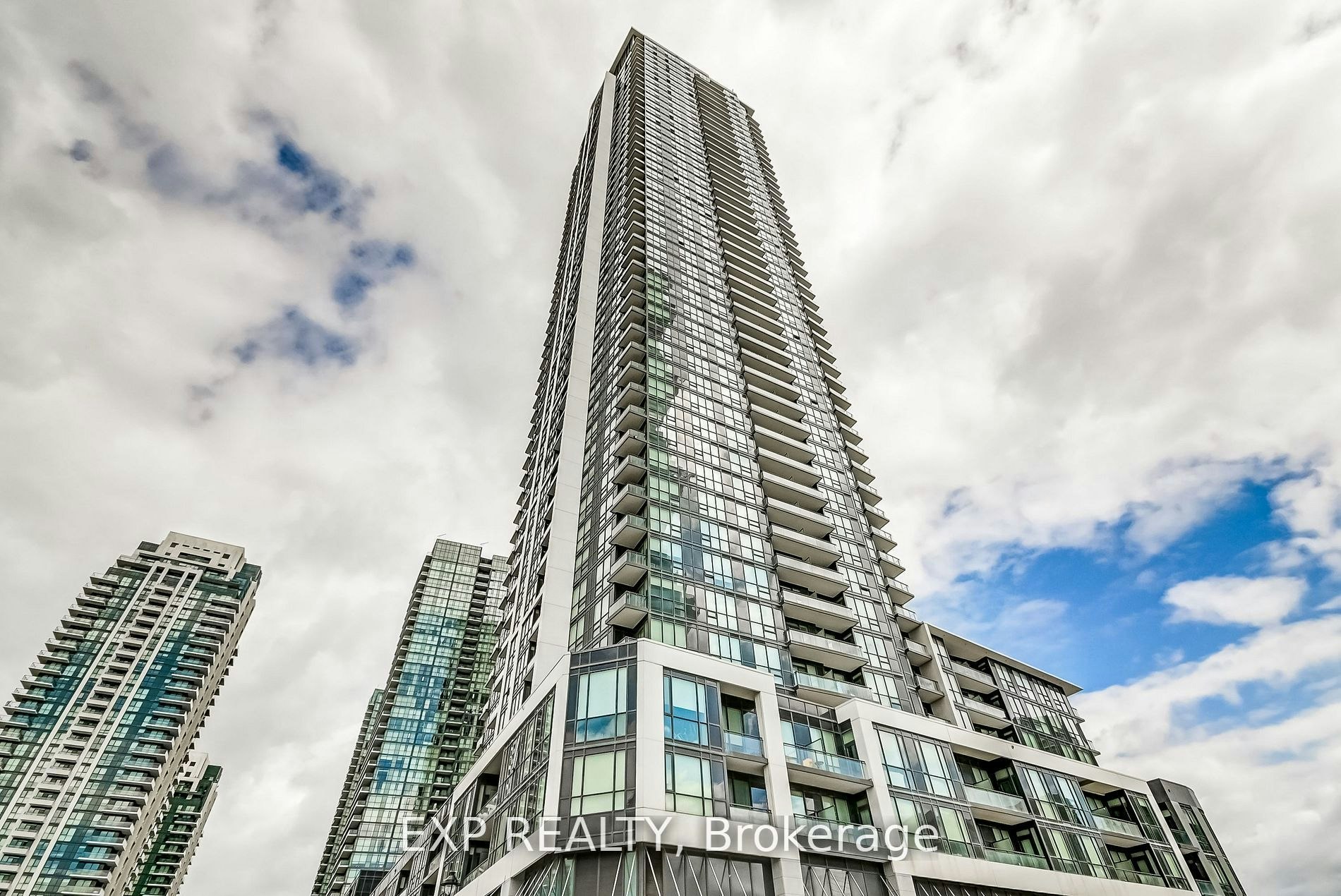 4004-4011 Brickstone Mews, Mississauga, ON, L5B 0J7