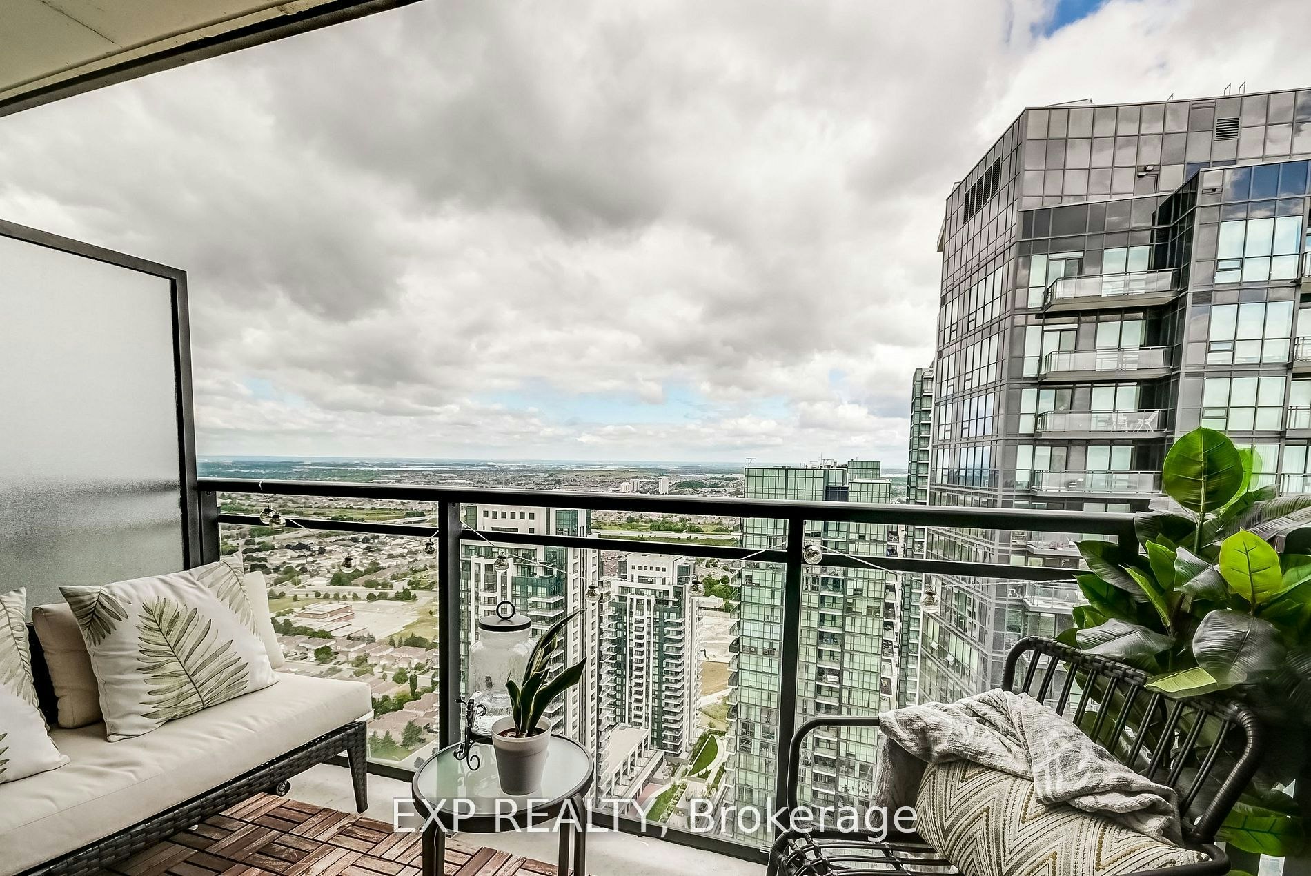 4004-4011 Brickstone Mews, Mississauga, ON, L5B 0J7 - 28