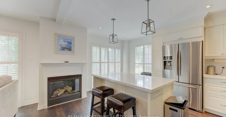 53-3045 New Street, Burlington, ON, L7N 3V9 - 3
