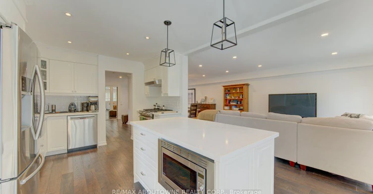 53-3045 New Street, Burlington, ON, L7N 3V9 - 2