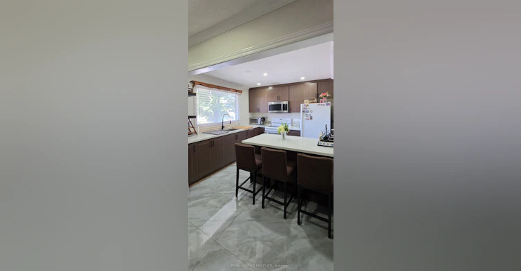 75-98 Falconer Drive, Mississauga, ON, L5N 1Y2 - 2