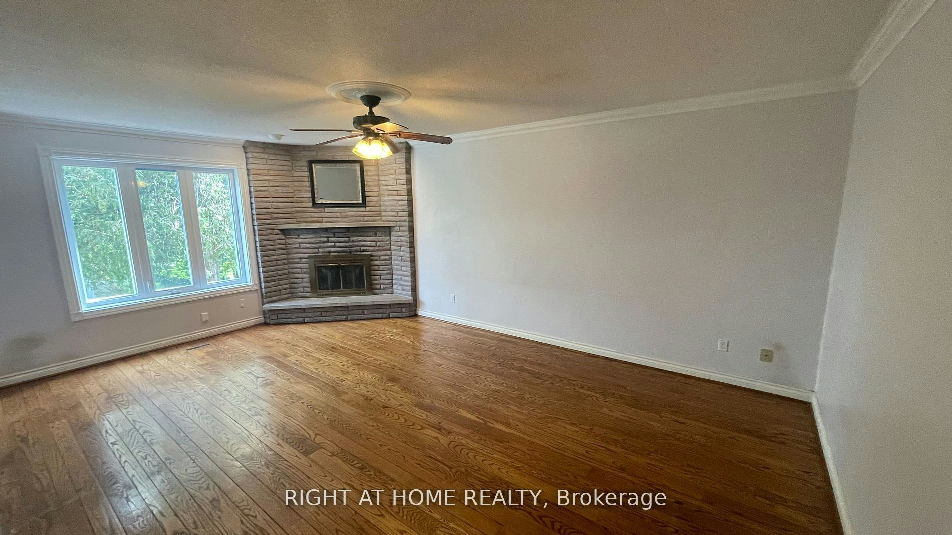 15 Agar Crescent, Toronto, ON, M9B 5A4 - 14