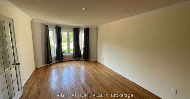 15 Agar Crescent, Toronto, ON, M9B 5A4 - 13