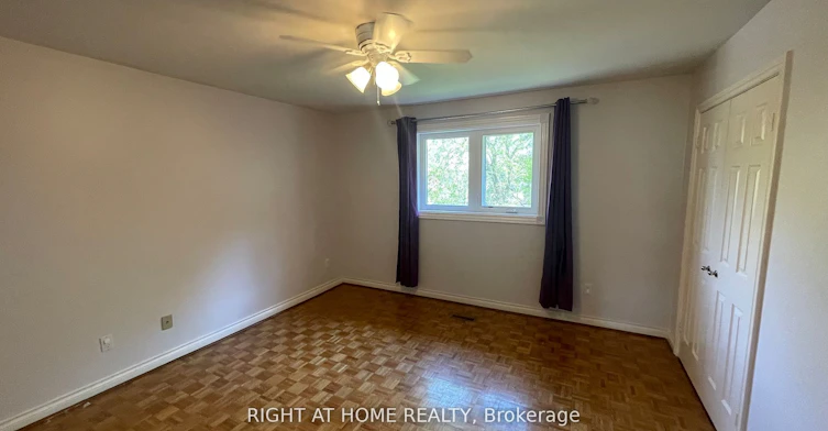 15 Agar Crescent, Toronto, ON, M9B 5A4 - 15