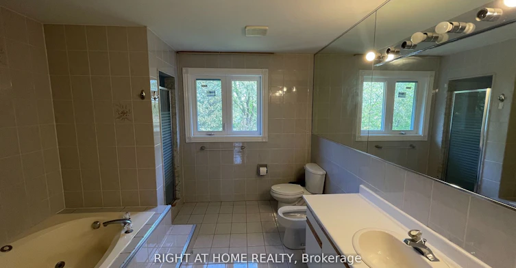 15 Agar Crescent, Toronto, ON, M9B 5A4 - 8
