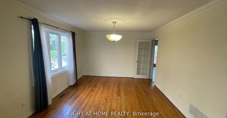 15 Agar Crescent, Toronto, ON, M9B 5A4 - 12