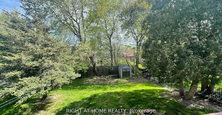 15 Agar Crescent, Toronto, ON, M9B 5A4 - 2