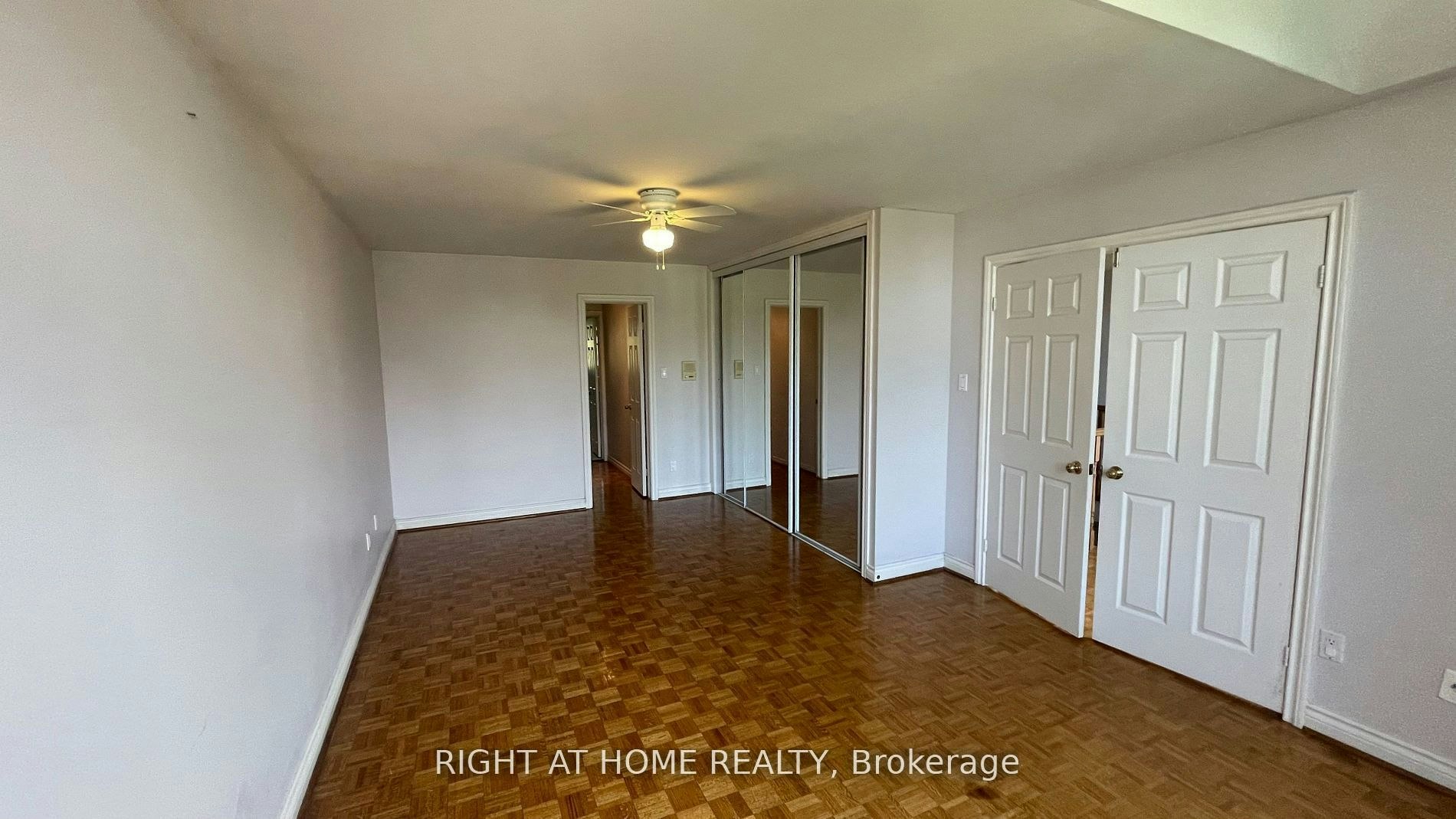 15 Agar Crescent, Toronto, ON, M9B 5A4 - 7