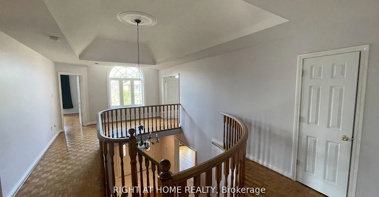 15 Agar Crescent, Toronto, ON, M9B 5A4 - 11