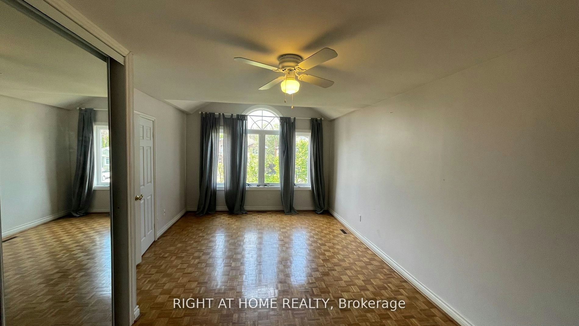 15 Agar Crescent, Toronto, ON, M9B 5A4 - 10