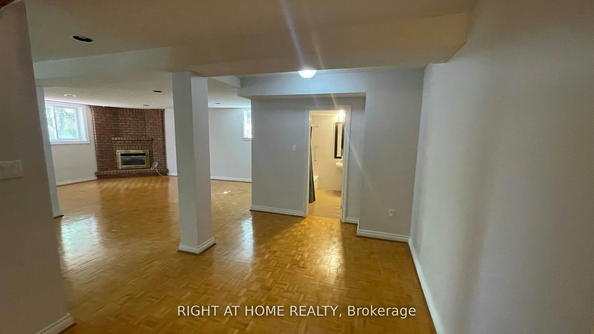 15 Agar Crescent, Toronto, ON, M9B 5A4 - 17