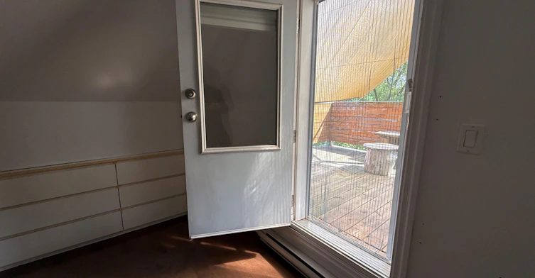 2F and 3F-7 Lansdowne Avenue, Toronto, ON, M6K 2V7 - 24