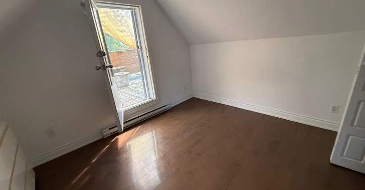 2F and 3F-7 Lansdowne Avenue, Toronto, ON, M6K 2V7 - 22