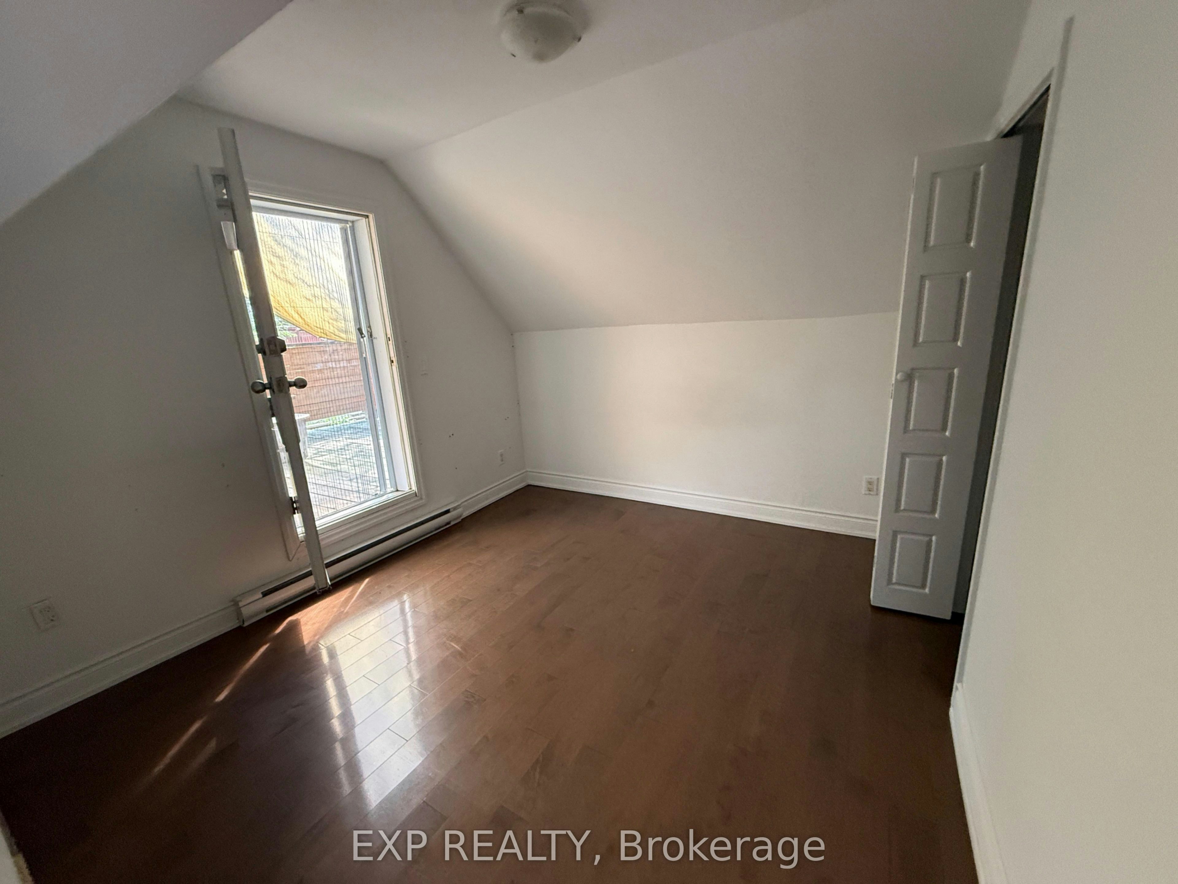 2F and 3F-7 Lansdowne Avenue, Toronto, ON, M6K 2V7 - 3