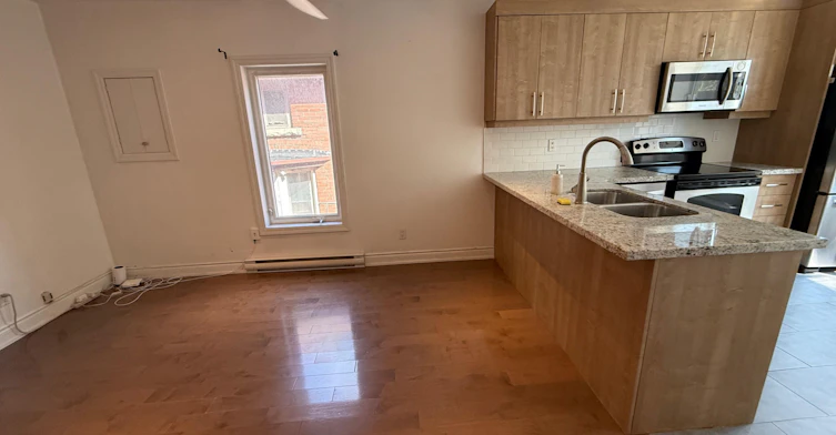 2F and 3F-7 Lansdowne Avenue, Toronto, ON, M6K 2V7 - 12