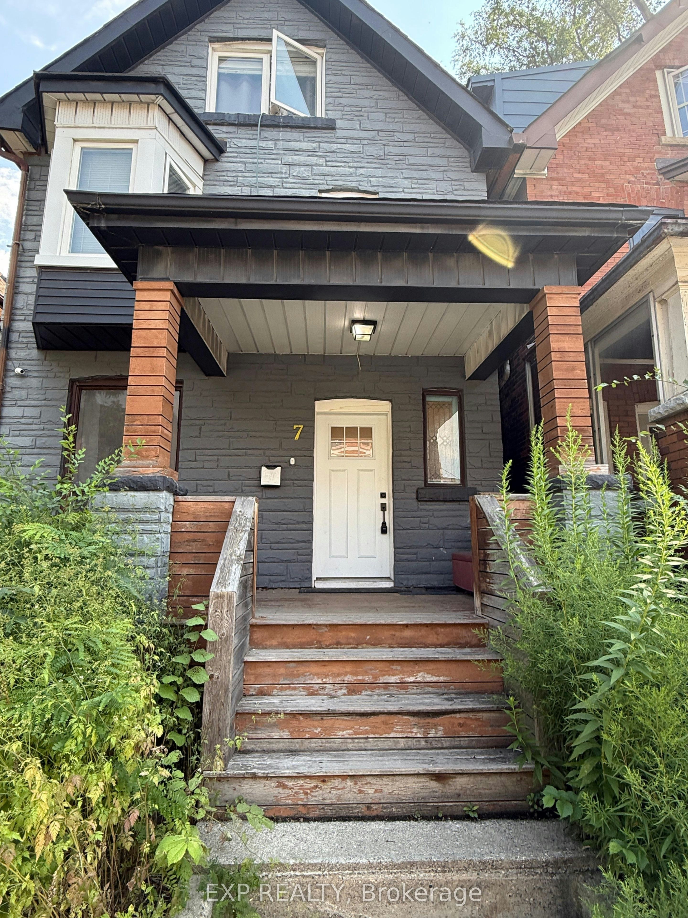 2F and 3F-7 Lansdowne Avenue, Toronto, ON, M6K 2V7