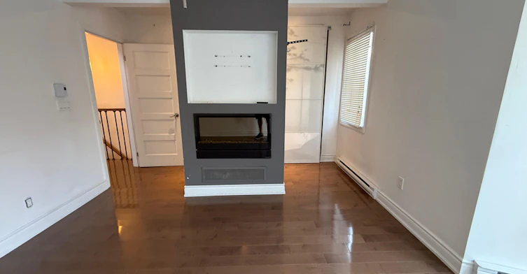 2F and 3F-7 Lansdowne Avenue, Toronto, ON, M6K 2V7 - 2