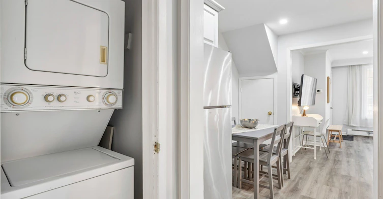 1-213 Close Avenue, Toronto, ON, M6K 2V6 - 23