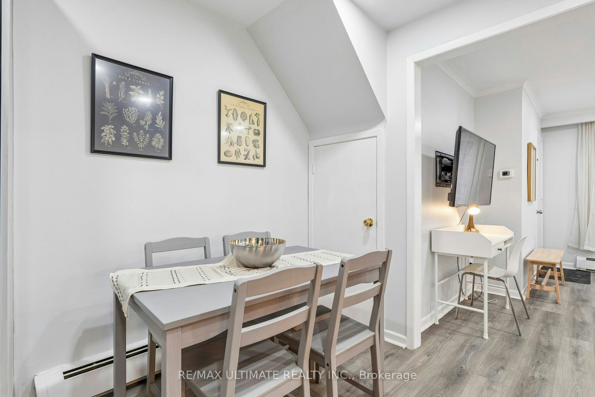 1-213 Close Avenue, Toronto, ON, M6K 2V6 - 11
