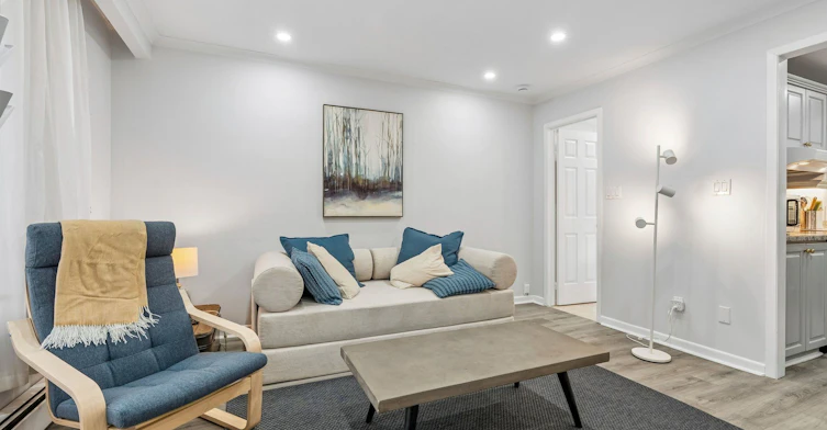1-213 Close Avenue, Toronto, ON, M6K 2V6 - 3