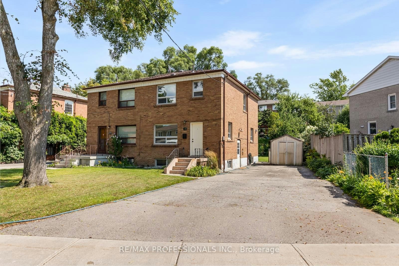 21 Brendwin Road, Toronto, ON, M6N 4V6