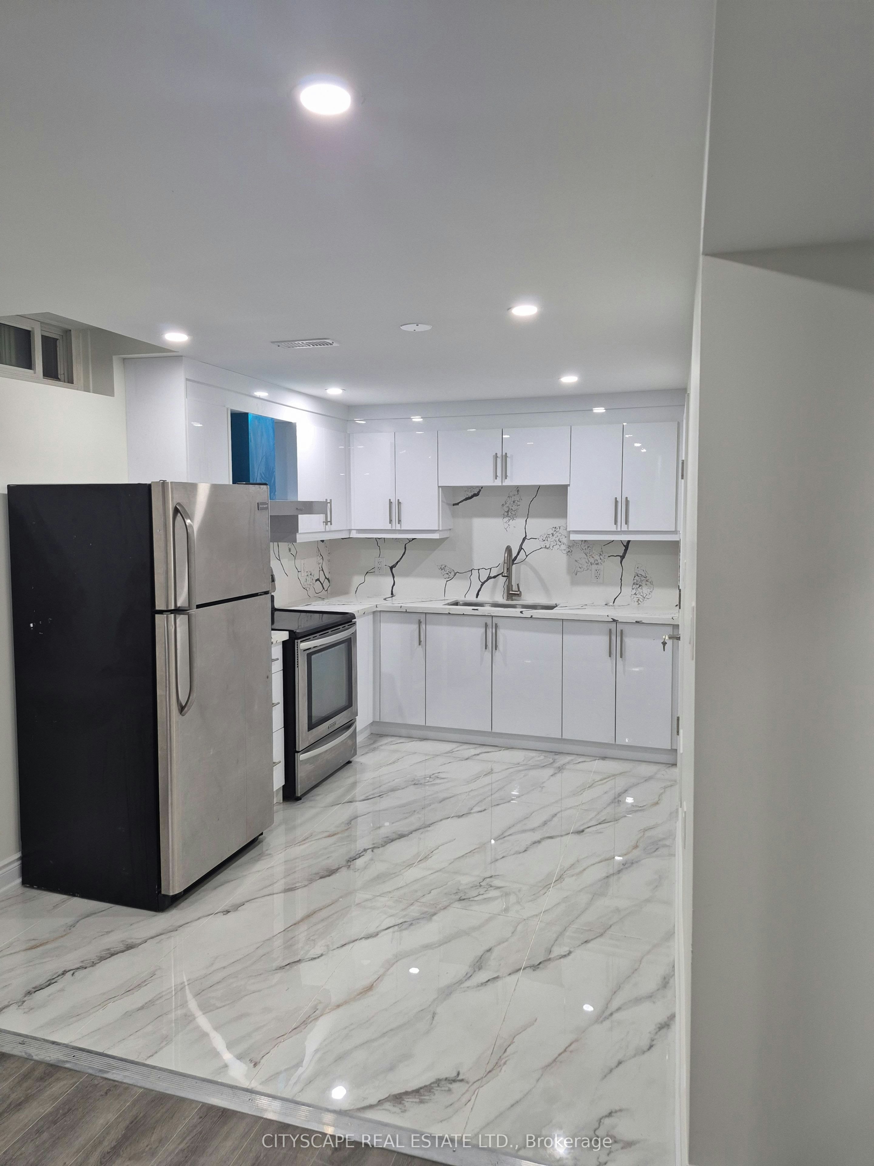 Bsmt-1667 Summergrove Crescent, Mississauga, ON, L5M 3Z6 - 3