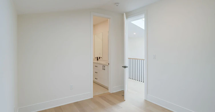 37 Wesley Avenue, Mississauga, ON, L5H 2M6 - 35