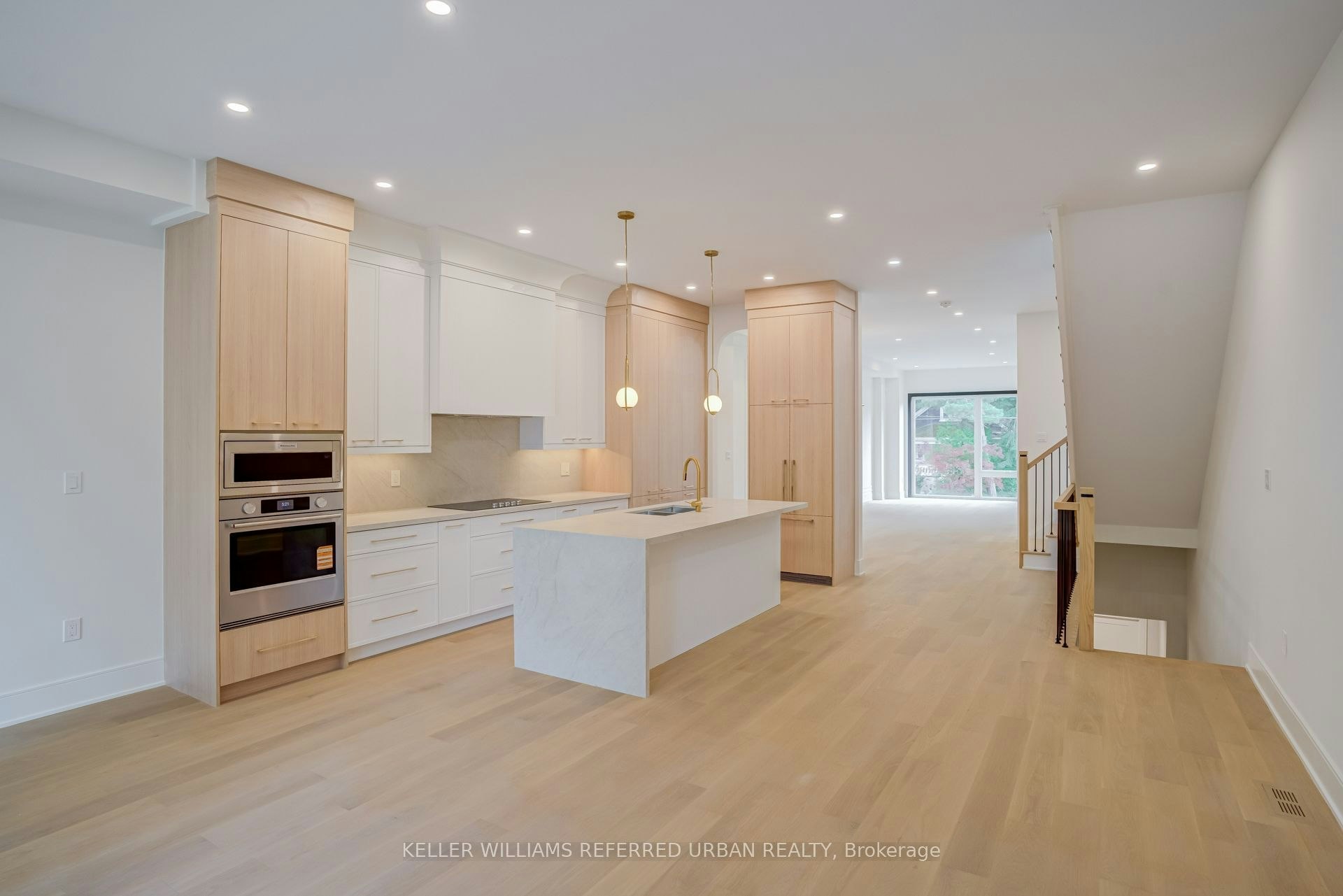 37 Wesley Avenue, Mississauga, ON, L5H 2M6 - 15