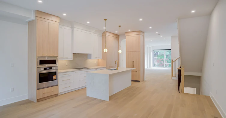 37 Wesley Avenue, Mississauga, ON, L5H 2M6 - 15