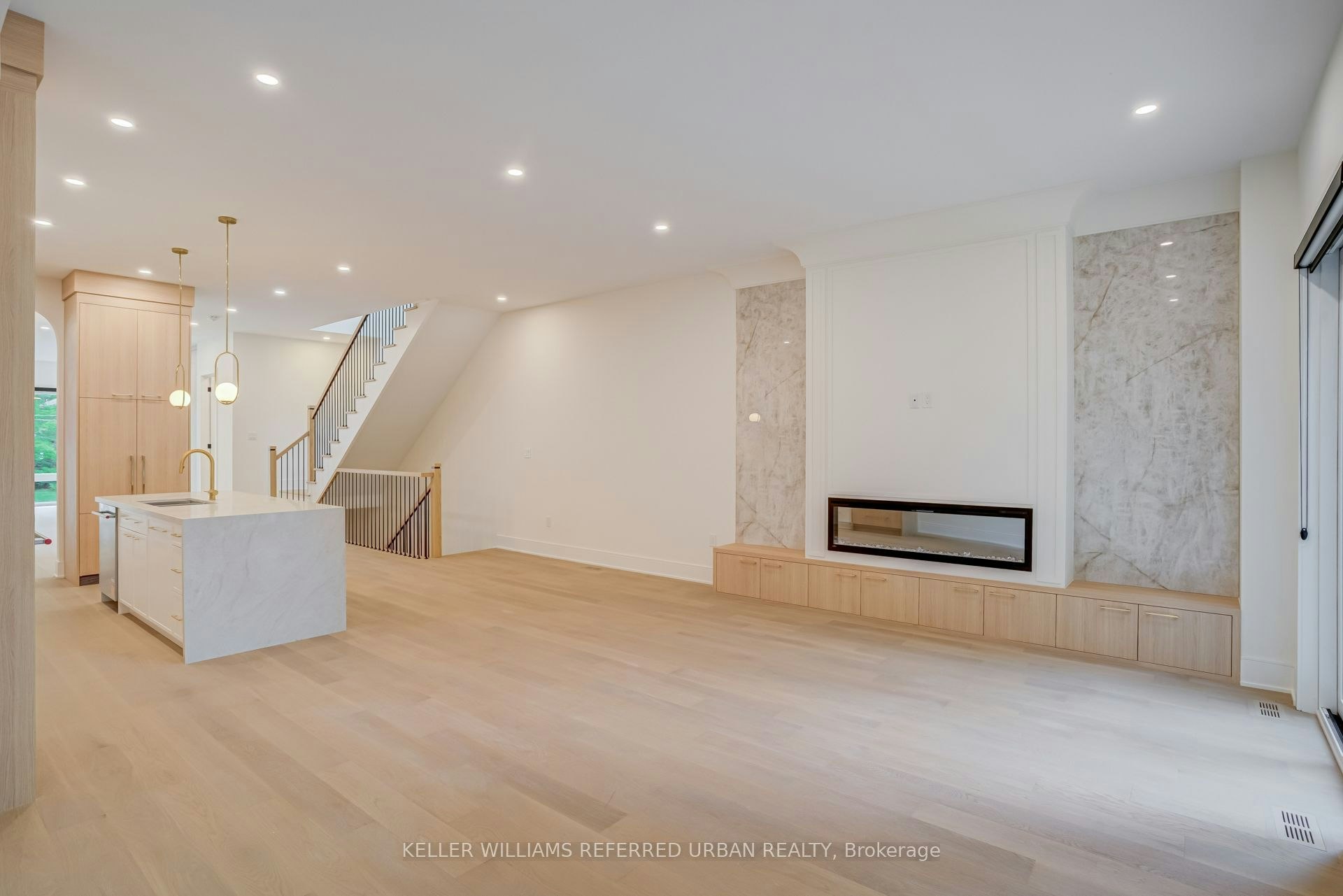 37 Wesley Avenue, Mississauga, ON, L5H 2M6 - 20