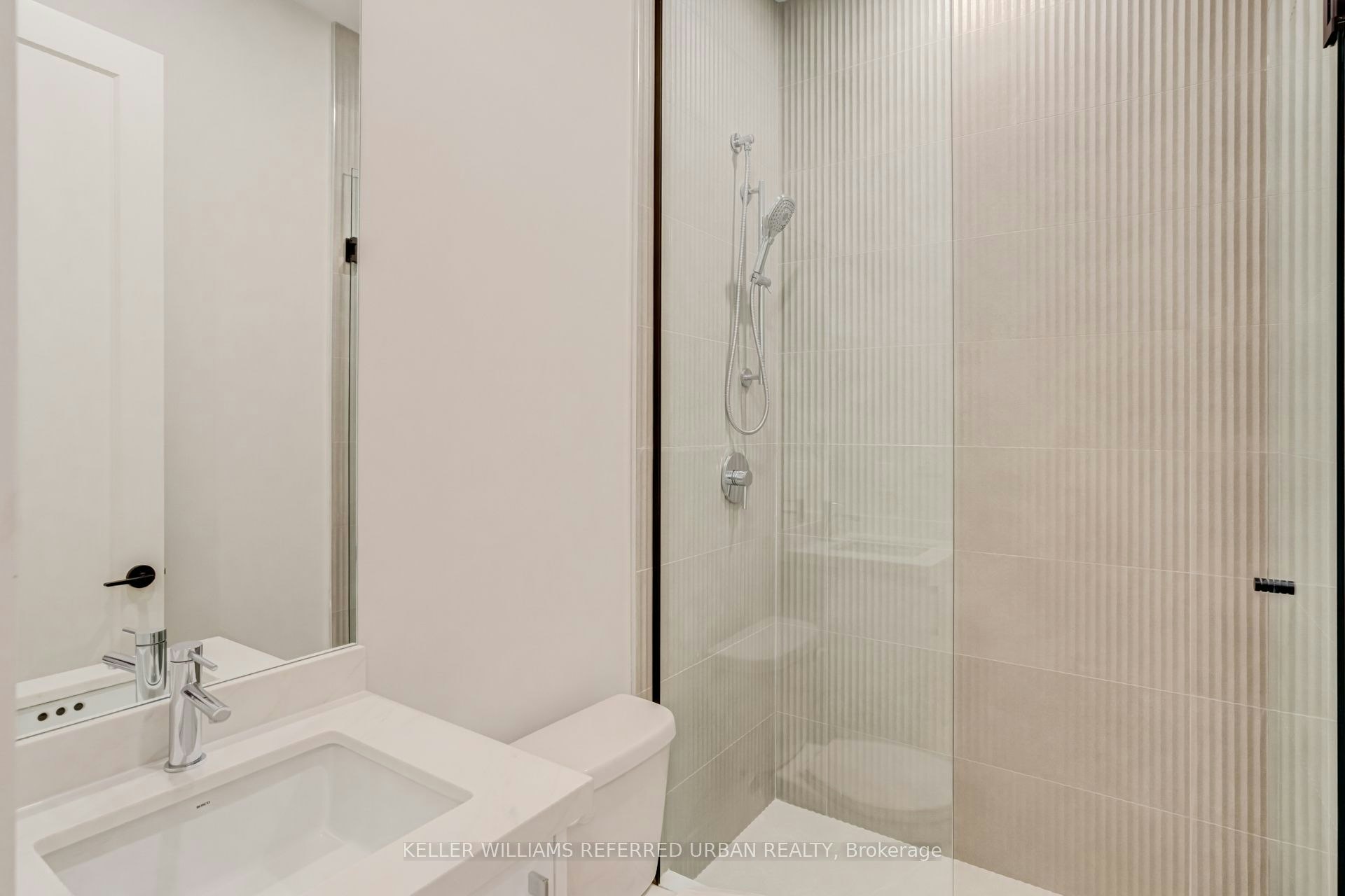 37 Wesley Avenue, Mississauga, ON, L5H 2M6 - 44