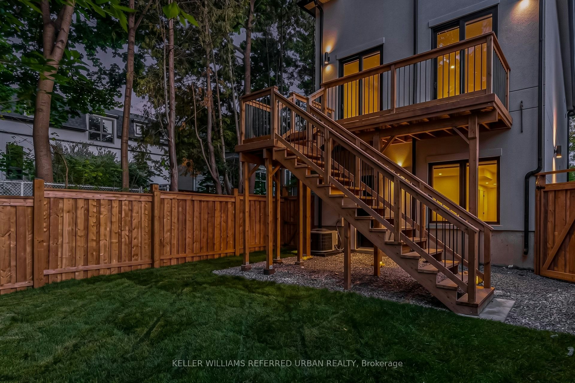 37 Wesley Avenue, Mississauga, ON, L5H 2M6 - 50