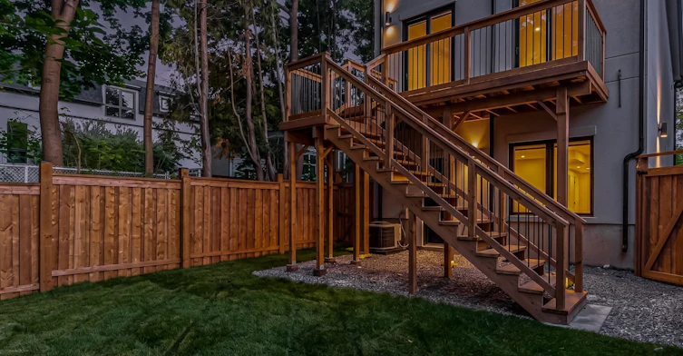 37 Wesley Avenue, Mississauga, ON, L5H 2M6 - 50