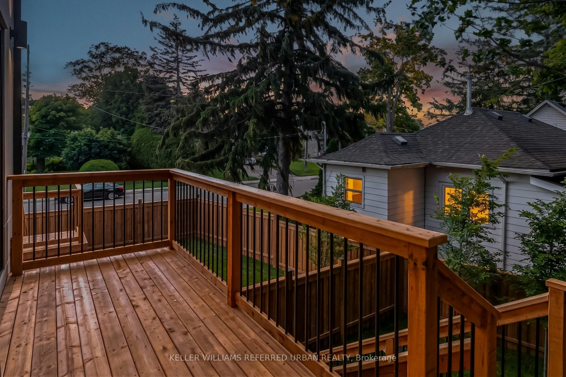 37 Wesley Avenue, Mississauga, ON, L5H 2M6 - 49