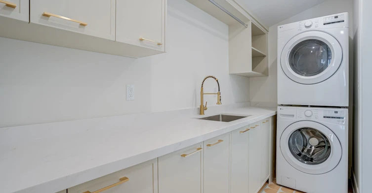 37 Wesley Avenue, Mississauga, ON, L5H 2M6 - 36