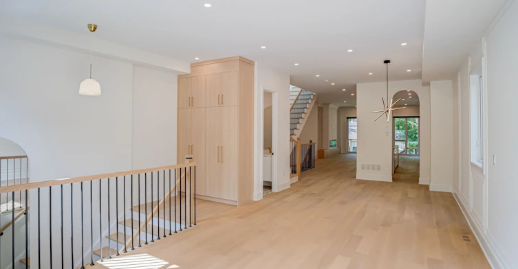 37 Wesley Avenue, Mississauga, ON, L5H 2M6 - 7