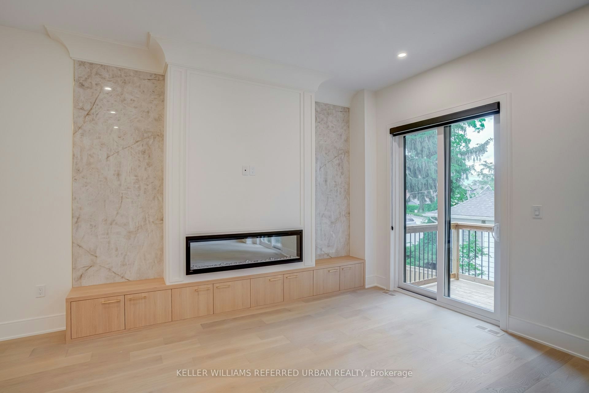 37 Wesley Avenue, Mississauga, ON, L5H 2M6 - 18