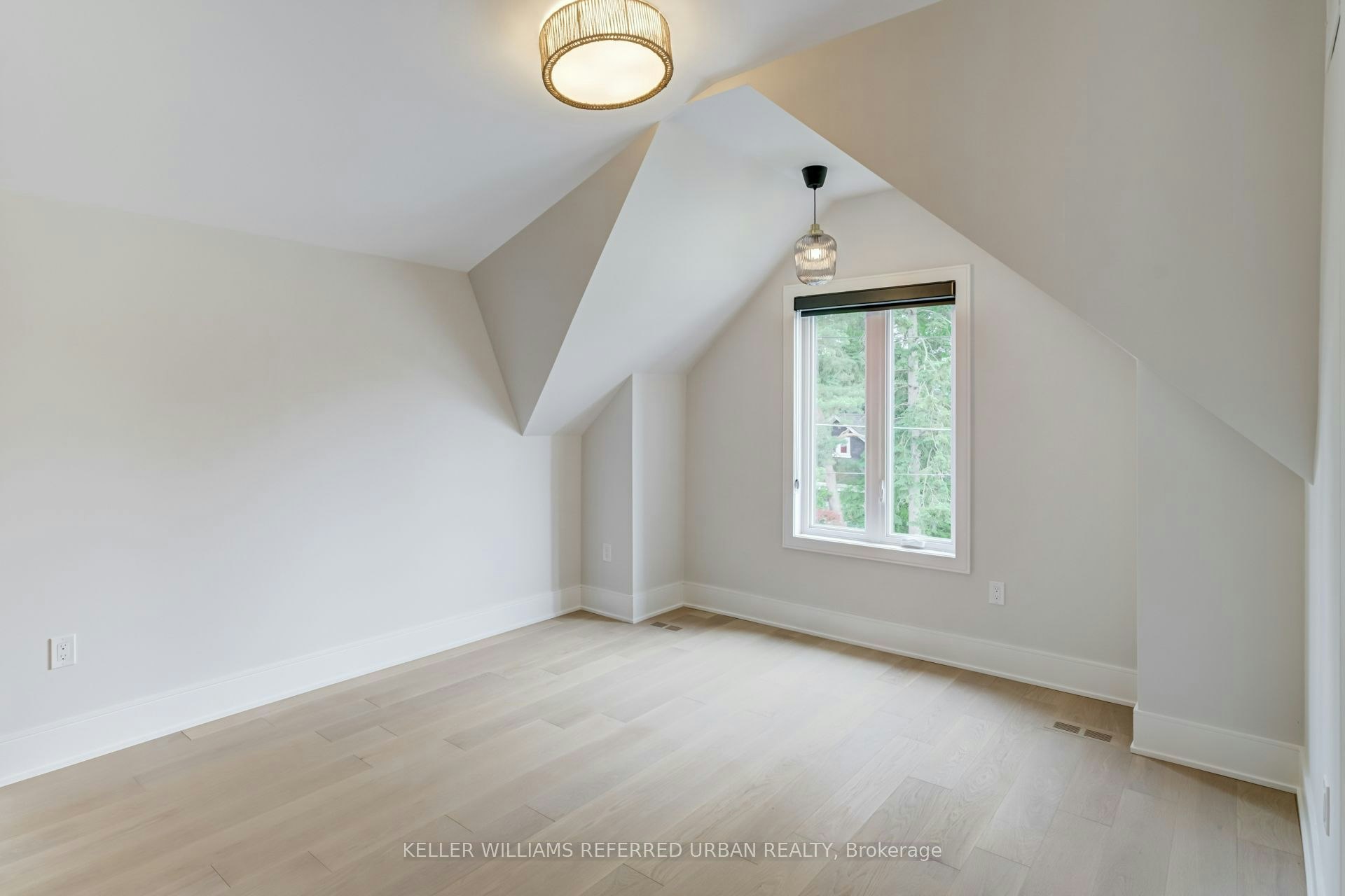 37 Wesley Avenue, Mississauga, ON, L5H 2M6 - 38