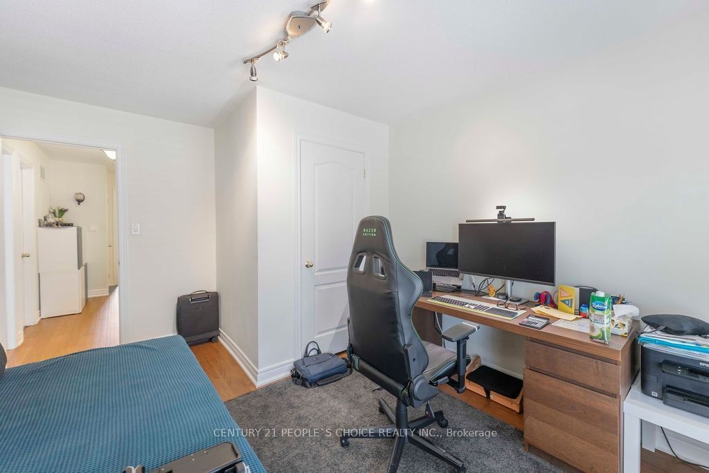 40-230 Paisley Boulevard W, Mississauga, ON, L5B 0C5 - 42