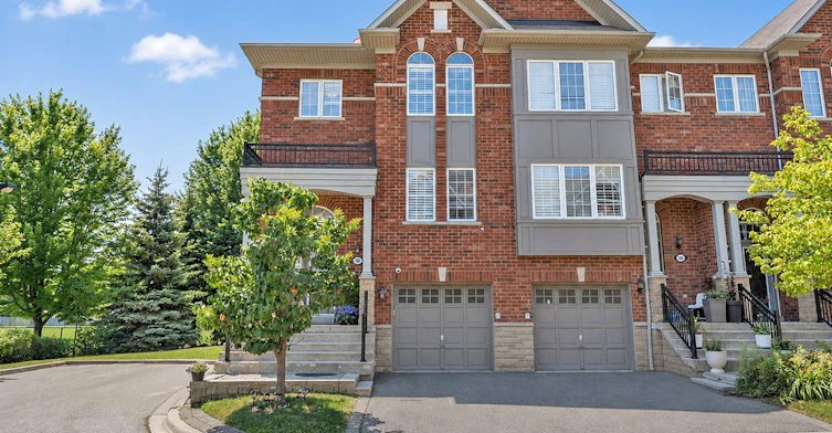 40-230 Paisley Boulevard W, Mississauga, ON, L5B 0C5