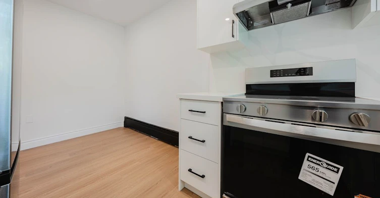 3-299 Quebec Avenue, Toronto, ON, M6P 2V2 - 11