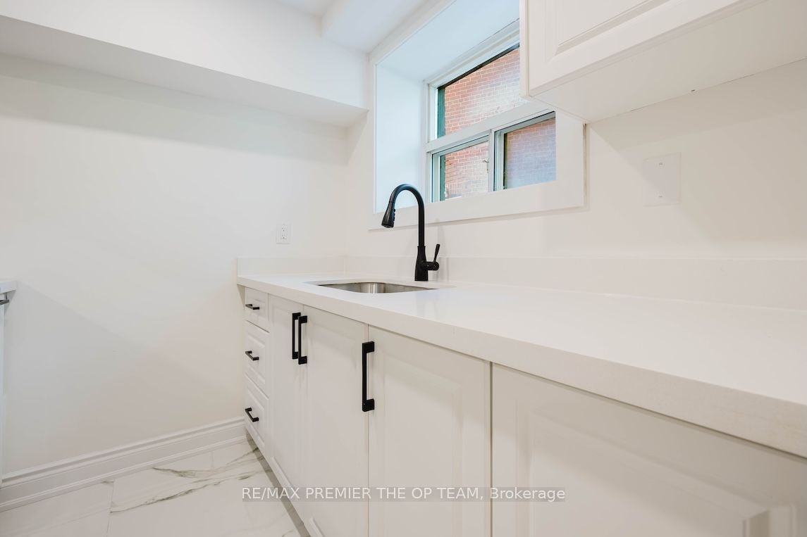 1-299 Quebec Avenue, Toronto, ON, M6P 2V2 - 7