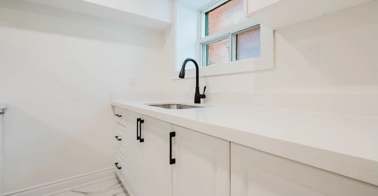 1-299 Quebec Avenue, Toronto, ON, M6P 2V2 - 7