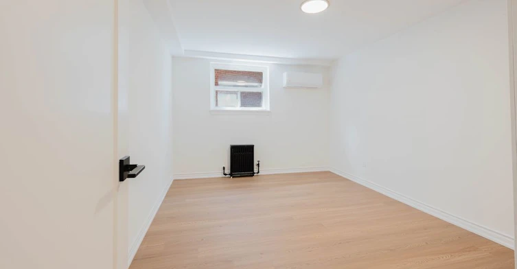1-299 Quebec Avenue, Toronto, ON, M6P 2V2 - 12