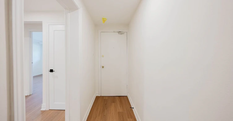 1-299 Quebec Avenue, Toronto, ON, M6P 2V2 - 4