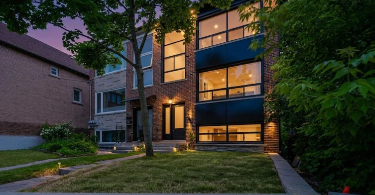 1-299 Quebec Avenue, Toronto, ON, M6P 2V2