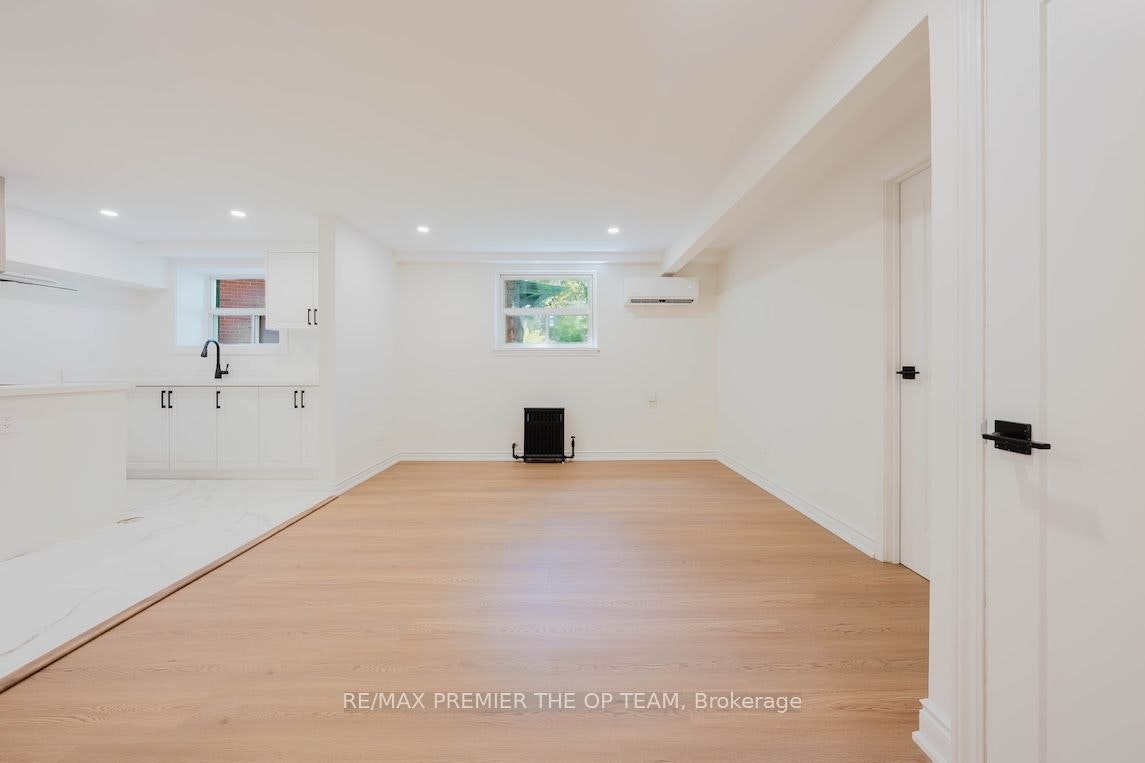 1-299 Quebec Avenue, Toronto, ON, M6P 2V2 - 5