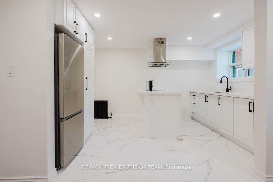 1-299 Quebec Avenue, Toronto, ON, M6P 2V2 - 6