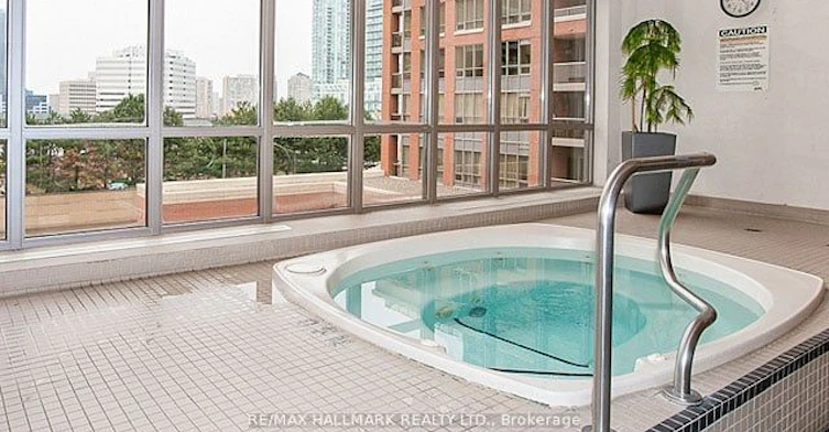 318-320 City Centre Drive, Mississauga, ON, L5B 4P8 - 11